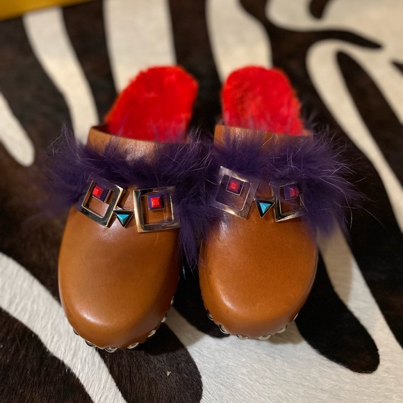 NWT Fendi Brown 👹 Clogs Size 8 🤎❤️💜 - Picture 7 of 8